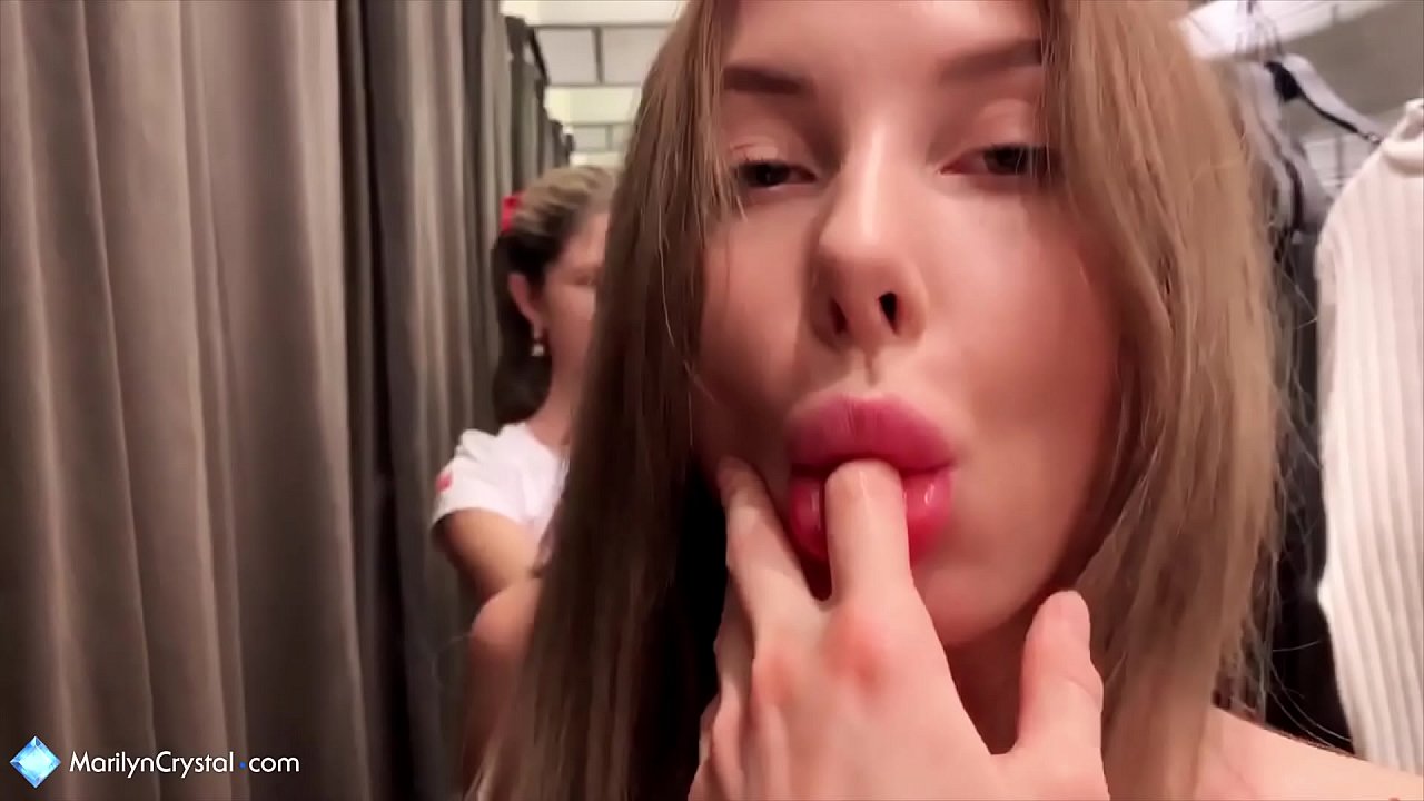 Lesbiyanlar mastürbasyon edir və pişik mağazasını yalayırlar - cin gerson crystal marilyn